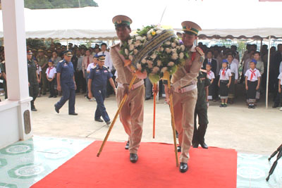 ລາວ ມອບອັດຖິນັກຮົບ ທີ່ເສຍສະຫຼະຊີວິດເພື່ອຊາດ ແລະ ຊ່ຽວຊານ 72 ຊຸດໃຫ້ແກ່ຫວຽດນາມ